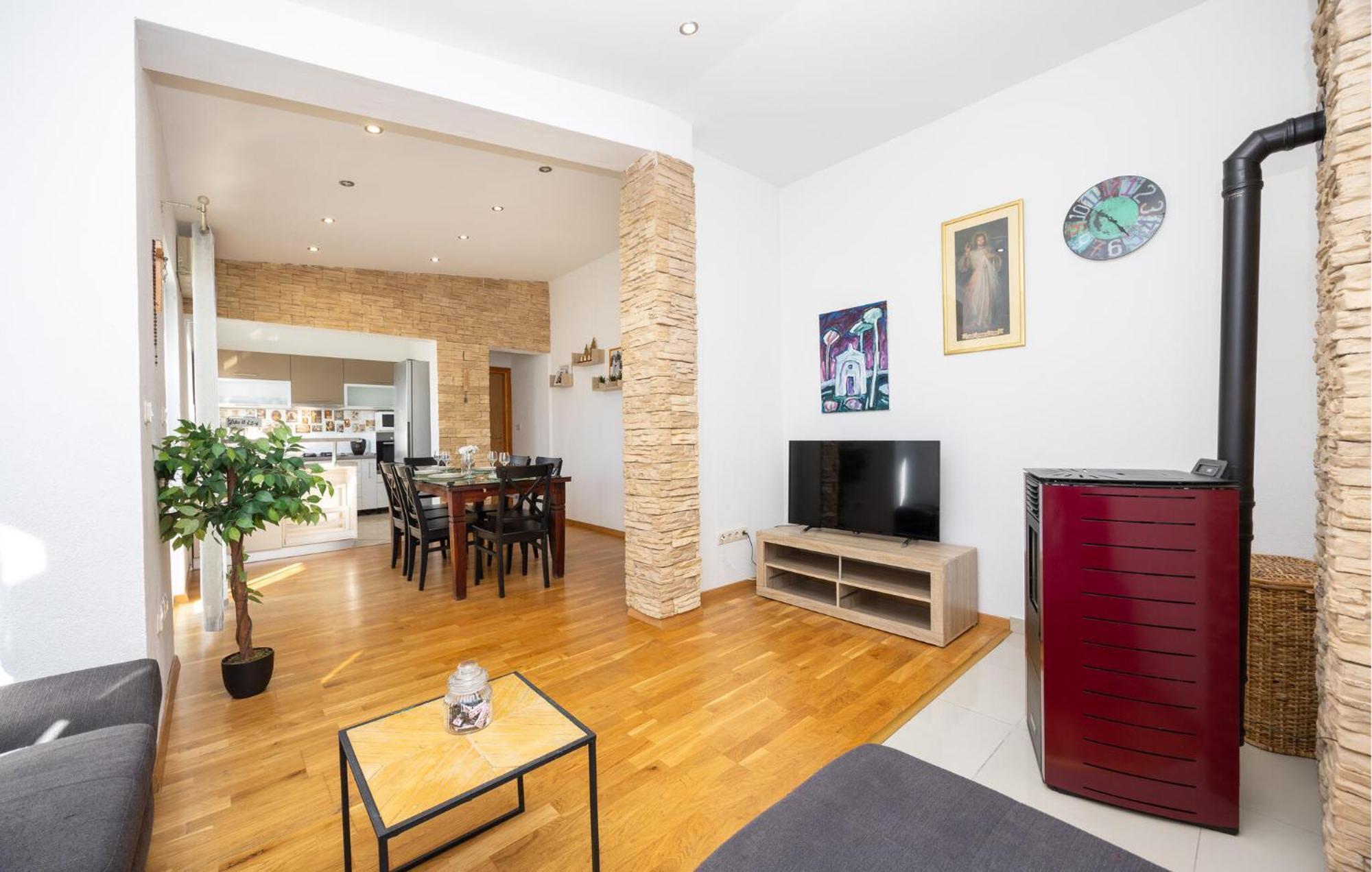 Stunning Apartment In Макарска Экстерьер фото